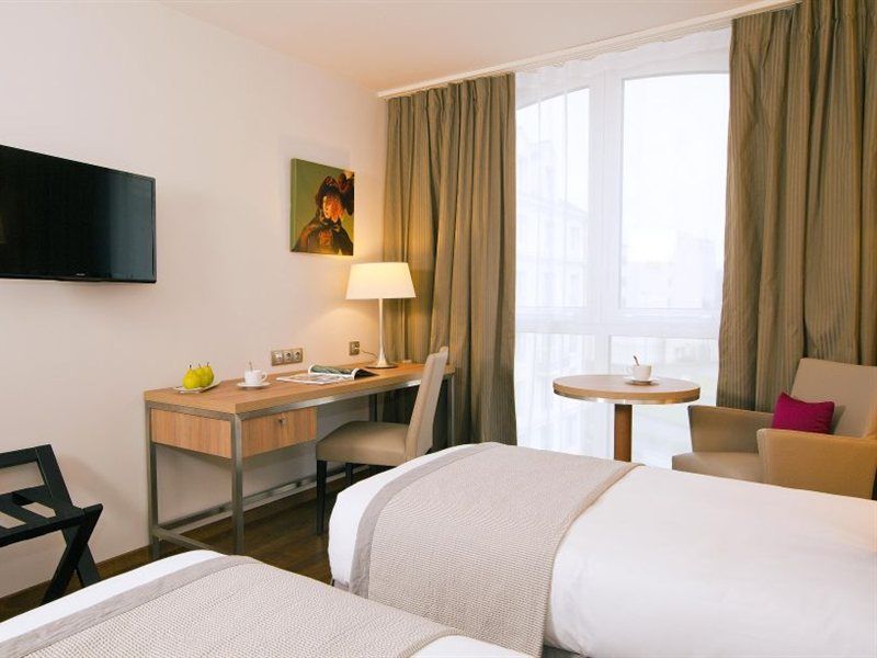 Paris Cdg Airport 4*